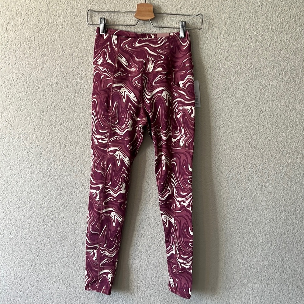 Shadow Sport high-waisted leggings, size Small, marbled-wine color